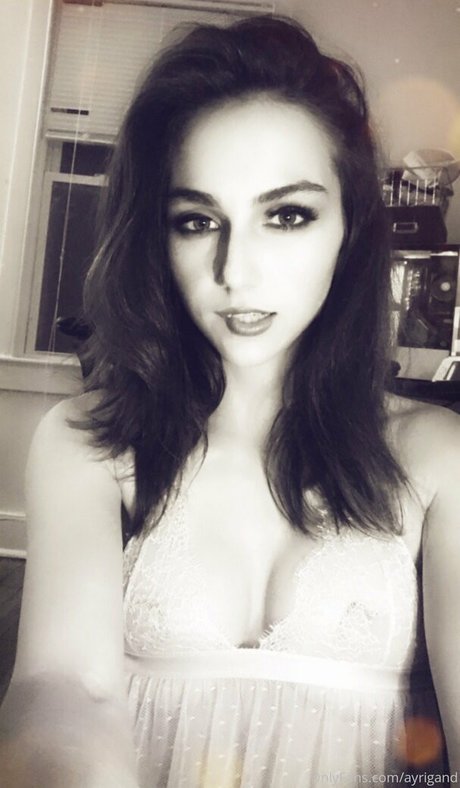 aevimari pretty pornstar galleries