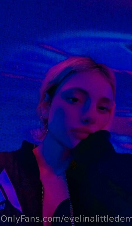 evelinalittledemon pornstar best pictures