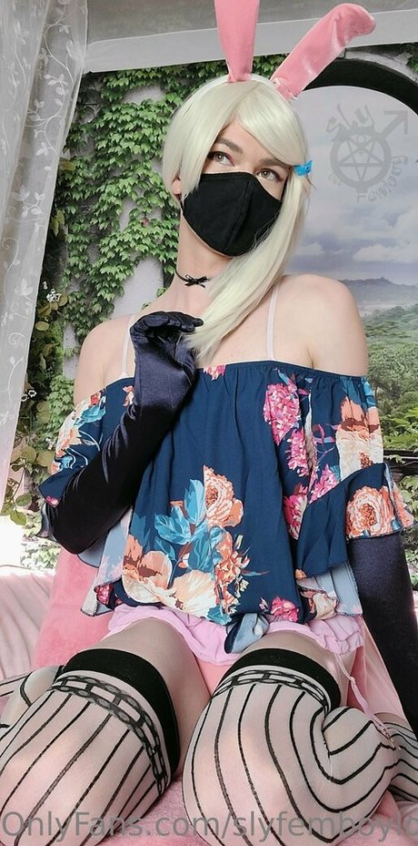 slyfemboylovetoy model xxx picture