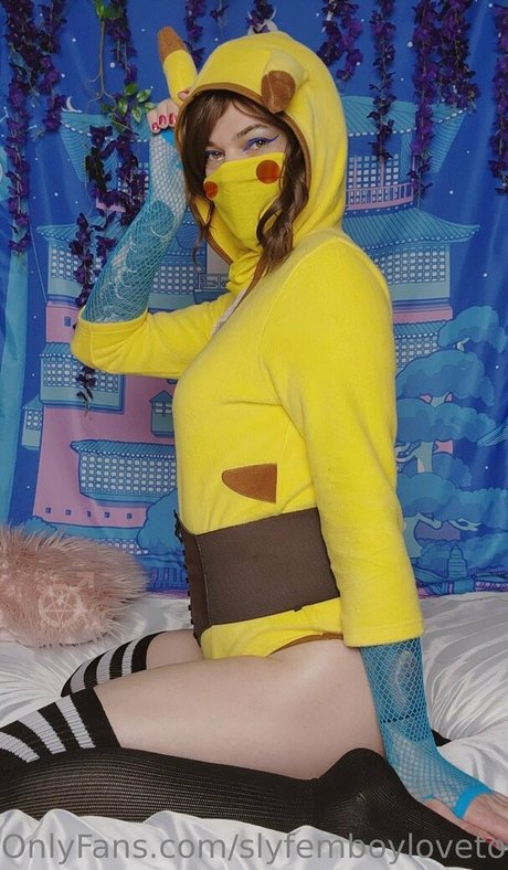 slyfemboylovetoy adult star pics