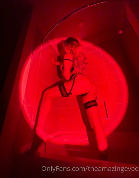 beautiful feet onlyfans sexy picture