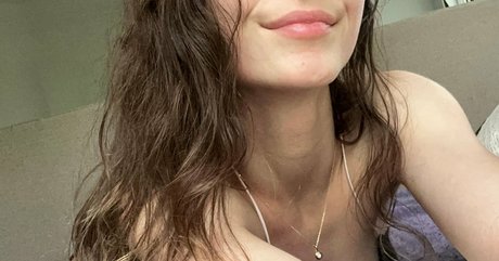 skinny blonde milf onlyfans pornographic picture