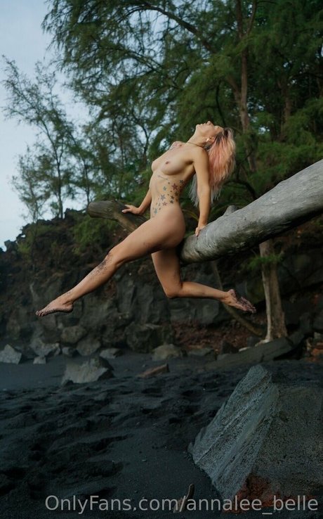 Annalee Belle pornstar hot pic