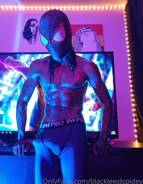 blacklewdspidey model porn photo
