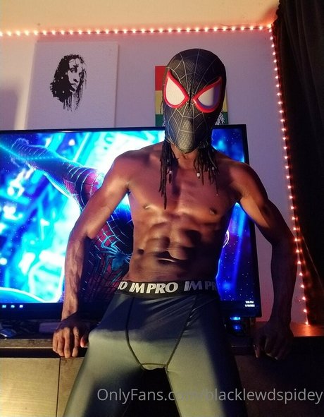 blacklewdspidey nude pornstar photos