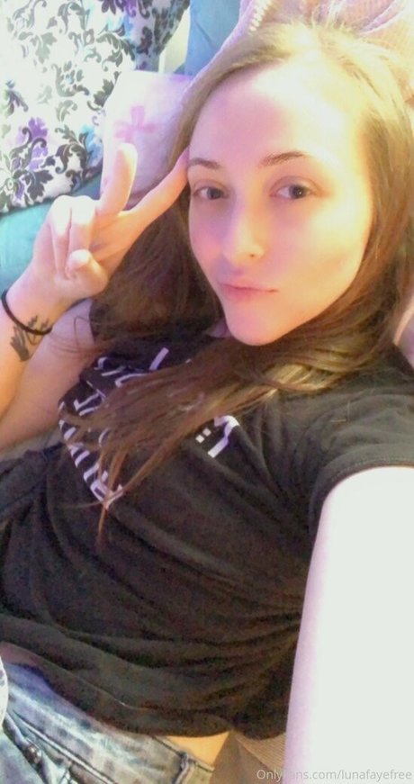 lunafayefree nudes star image