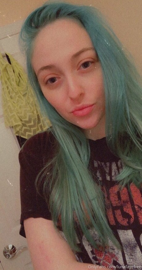 lunafayefree sex model archive