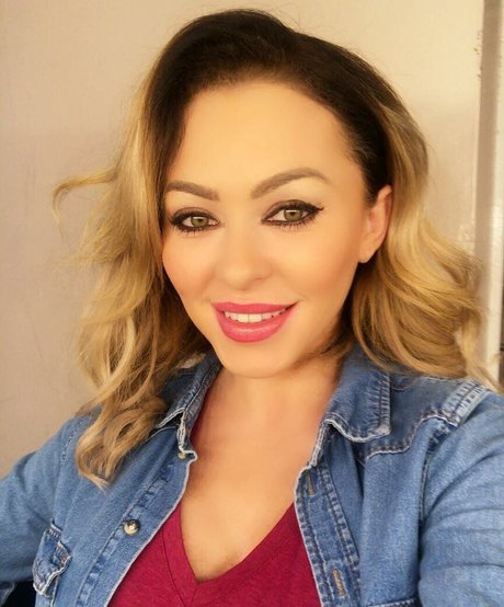 Natasha Hamilton hot pornstar image