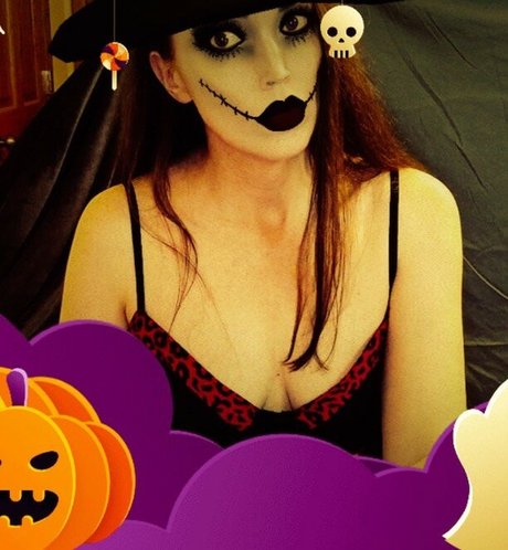 Molly Nova art actress img