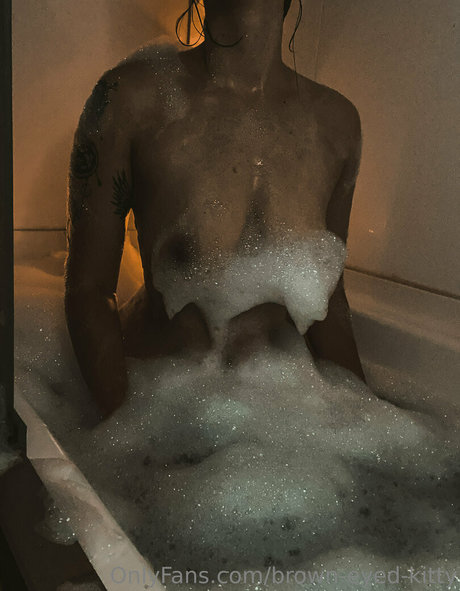 brown eyed kitty pornstar beautiful images