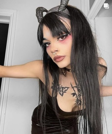 Portsmouth model top images