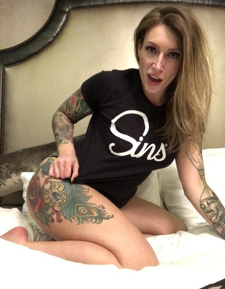 ava austen art star image