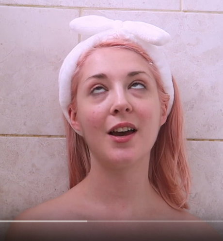 Connie Glynn nude model pic