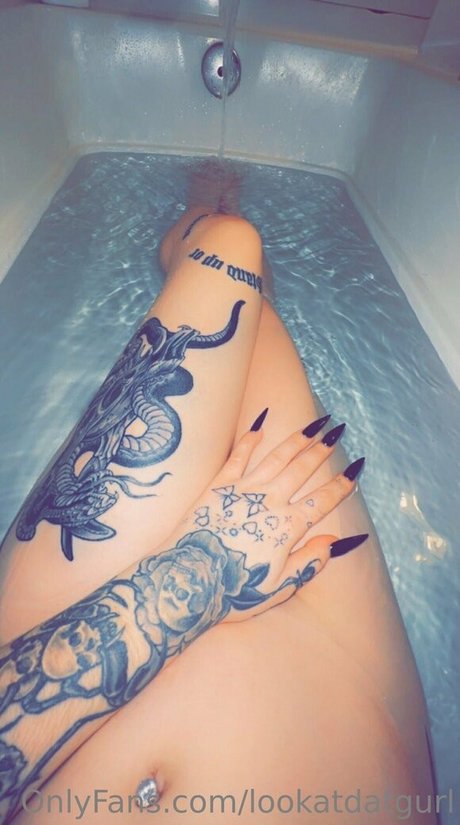 lookatdatgurl pornstar nude image