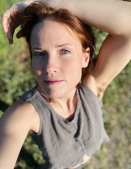 Skyra Fox pornstar sexy pics