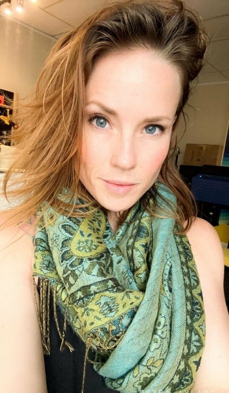 Skyra Fox nice actress galleries