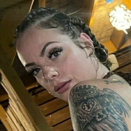 royaltyfree free model img