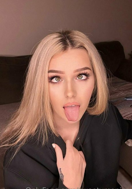 sweetymonica pornstar adult pic