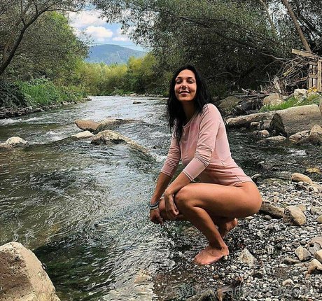 gretatwenty nudes model pictures