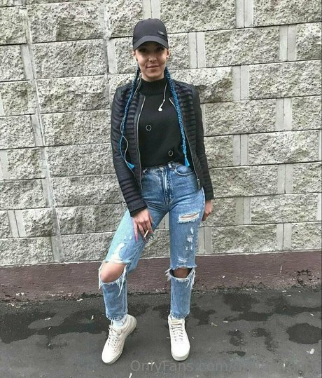 gretatwenty hd pornstar photo