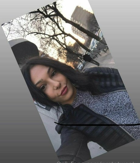 gretatwenty star naked photo