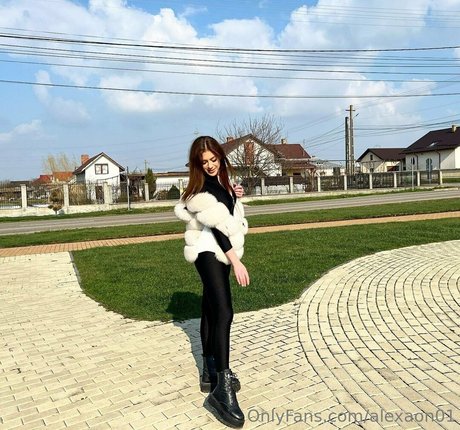 alexaon01 top star pic