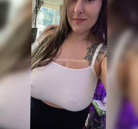 Theoamilf pornstar erotic image