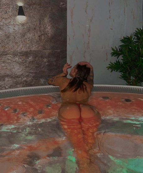 alexashenka high quality model image