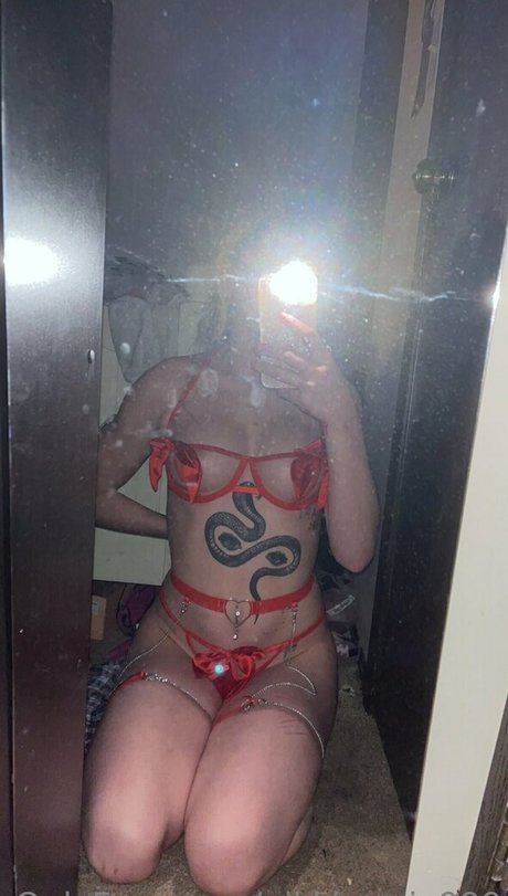 nikkimarie999 beautiful model picture