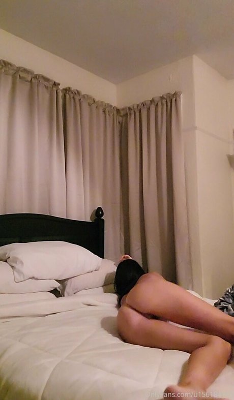 thinbitch925 high quality pornstar pic