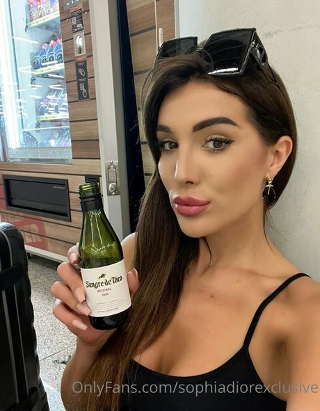 sophiadiorexclusive model high quality picture