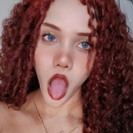 Angelinanpinelaa star nudes photo