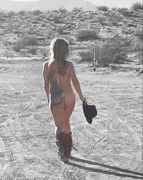 Danielle Harris pornstar free images