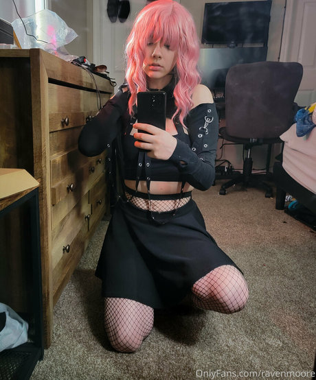 ravenmoore model hot photos