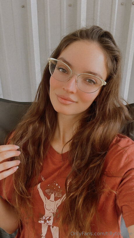 tillytoyfree star porn images