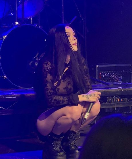 Maggie Lindemann hd actress pic