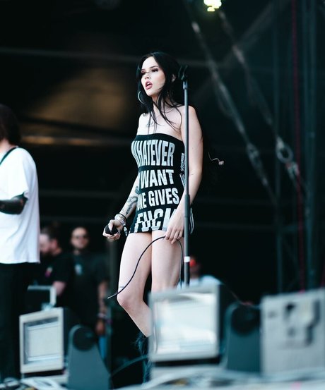 Maggie Lindemann hot model pics