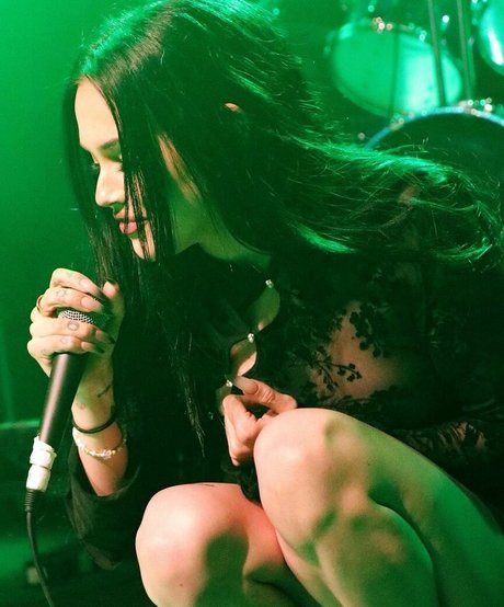 Maggie Lindemann model sex img