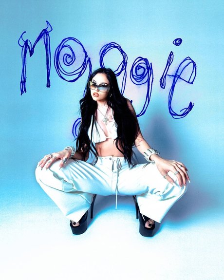 Maggie Lindemann erotic star images