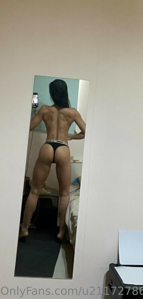 Hot Emma art star image