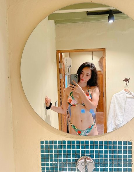 Hot Emma free model pics