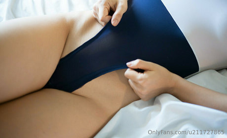 Hot Emma model perfect pictures