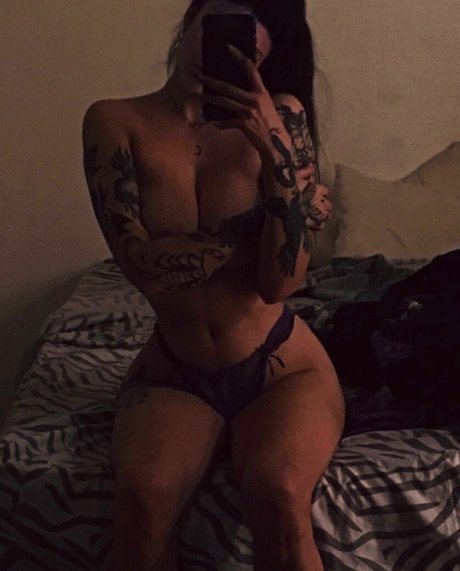 Vicky Massironi hd pornstar img