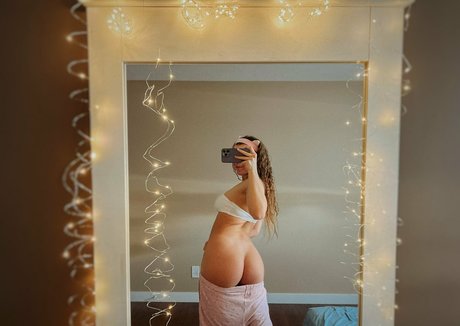 d o n u t s exclusive actress img