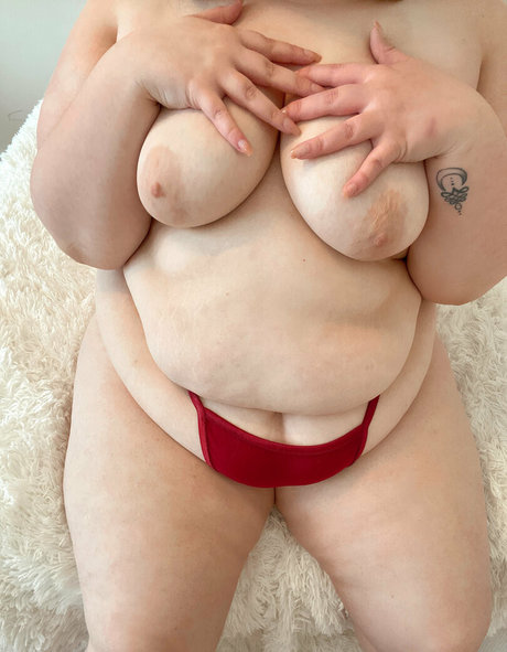 urfatgoddess pornographic model picture