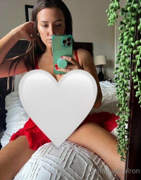 RadicalRon naked star pic