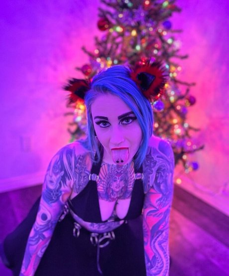 Flowmi star erotic pic