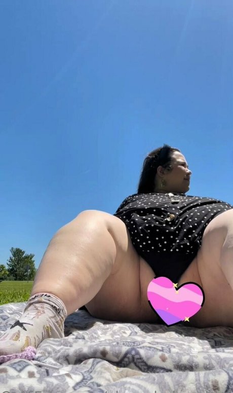 cherrybabyssbbw star erotic picture