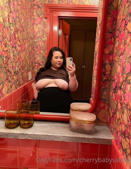 cherrybabyssbbw nude model photos
