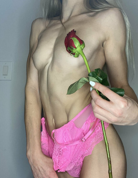 teenytinyblondie star exclusive images